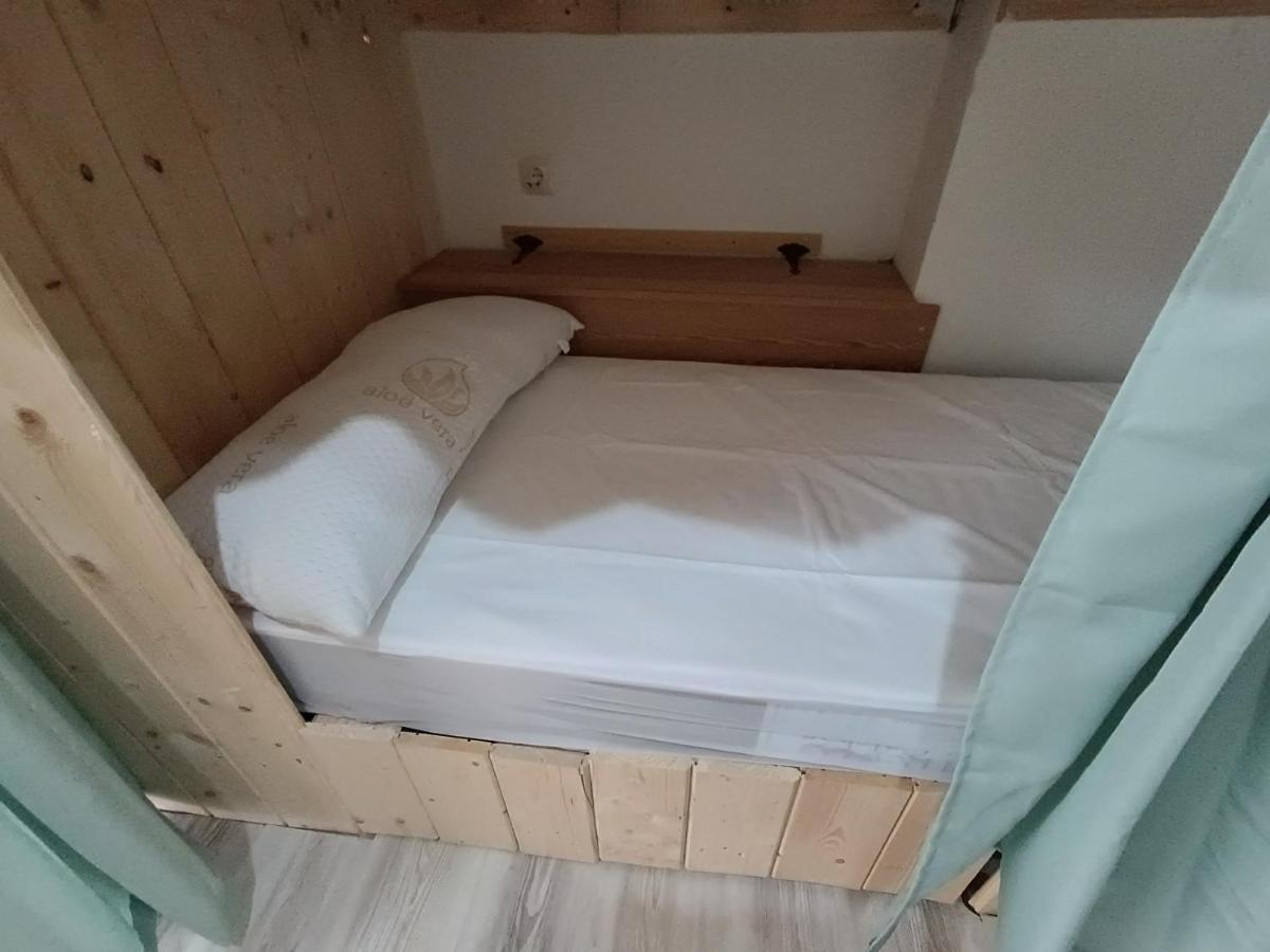 Hostel Bretema Луго Екстер'єр фото
